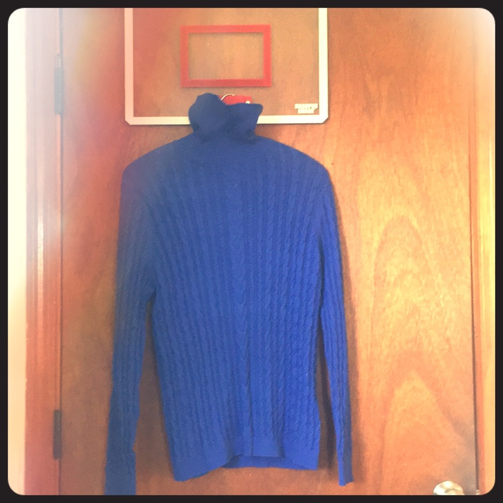 Light Lands’ End sweater